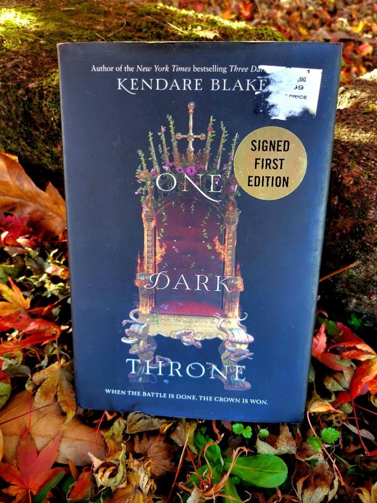 Book Review for “One Dark Throne” by Kendare Blake The